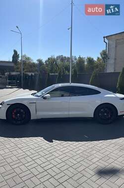 Седан Porsche Taycan 2023 в 