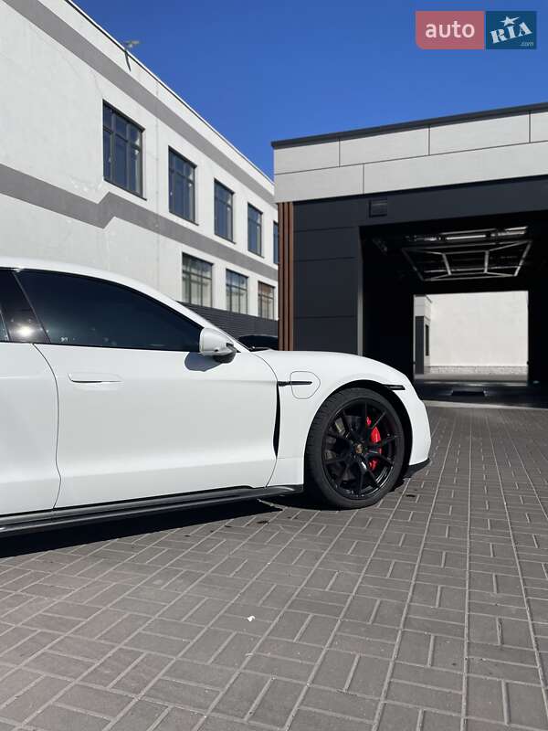 Седан Porsche Taycan 2023 в Киеве фото 6 Седан Porsche Taycan 2023 в Киеве