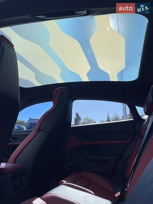 Седан Porsche Taycan 2023 в Киеве фото 23 Седан Porsche Taycan 2023 в Киеве