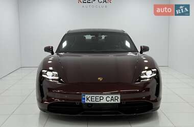 Седан Porsche Taycan 2021 в 