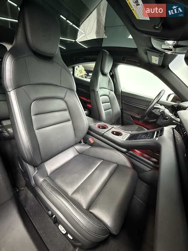 Седан Porsche Taycan 2021 в Одессе