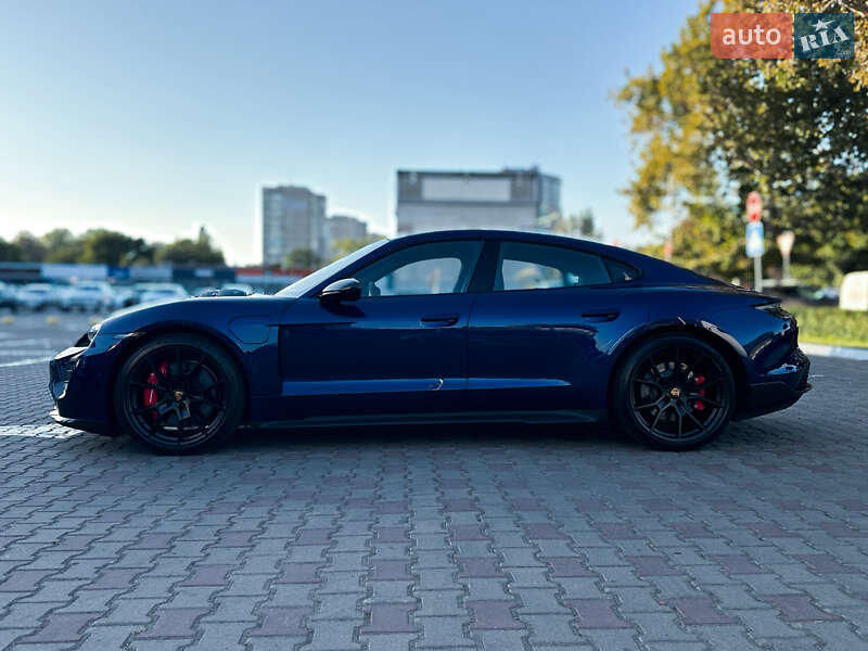 Седан Porsche Taycan 2023 в Одесі