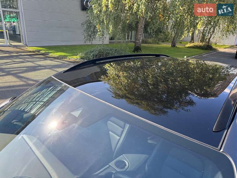 Універсал Porsche Taycan 2024 в Києві фото 24 Універсал Porsche Taycan 2024 в Києві