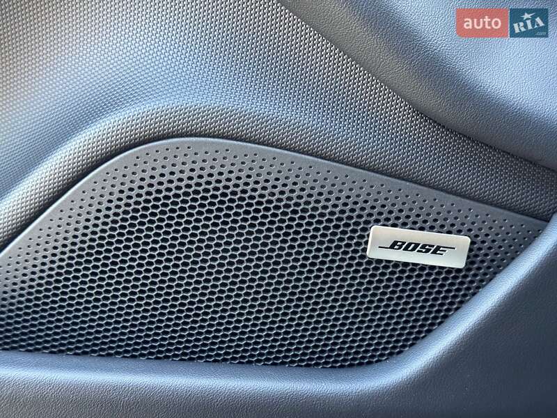 Універсал Porsche Taycan 2024 в Києві фото 28 Універсал Porsche Taycan 2024 в Києві