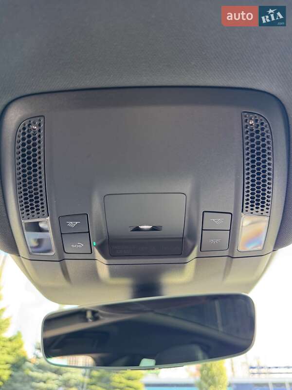 Універсал Porsche Taycan 2024 в Києві фото 65 Універсал Porsche Taycan 2024 в Києві