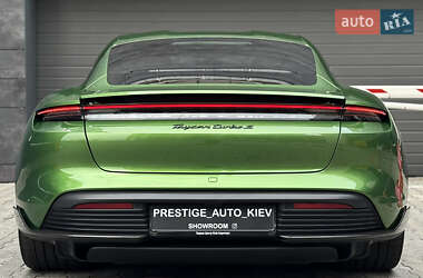Седан Porsche Taycan 2022 в 
