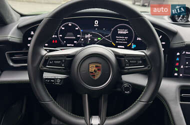 Седан Porsche Taycan 2022 в 