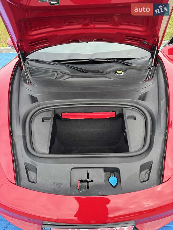 Седан Porsche Taycan 2021 в Луцке