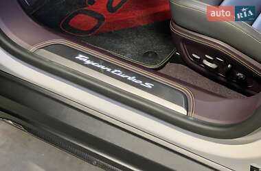 Седан Porsche Taycan 2023 в 