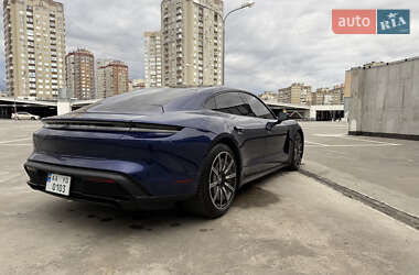 Седан Porsche Taycan 2020 в 