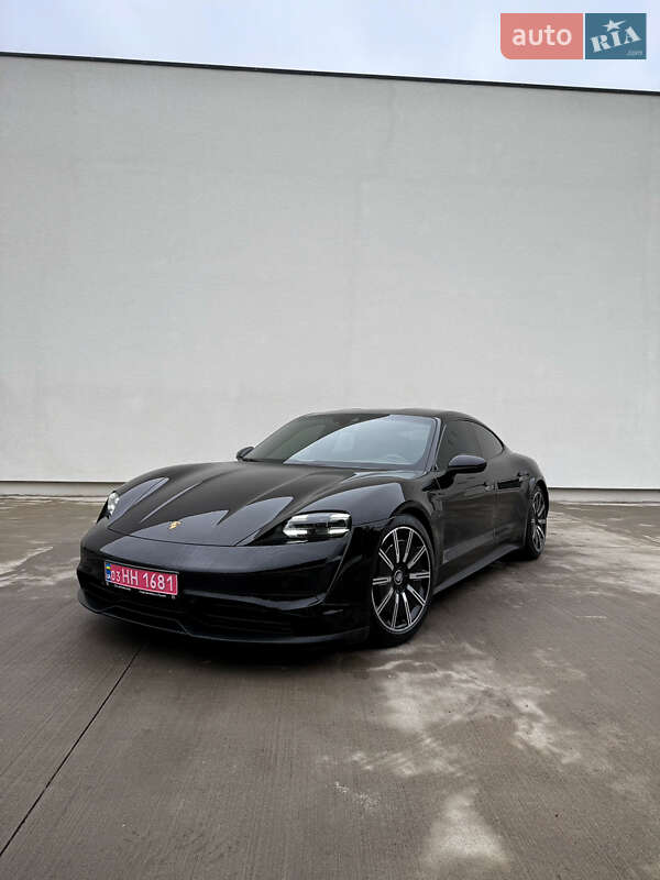 Седан Porsche Taycan 2021 в 