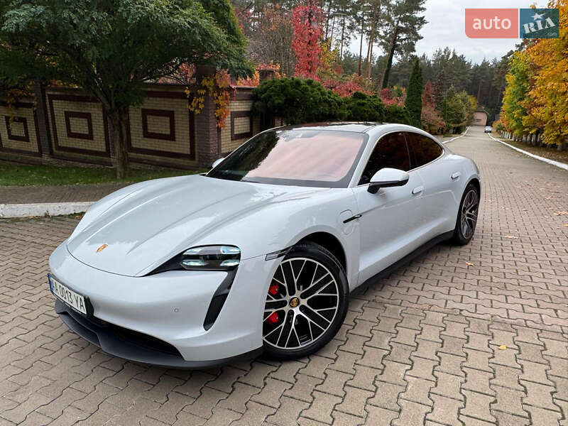 Porsche Taycan 2021 Porsche Taycan 2021
