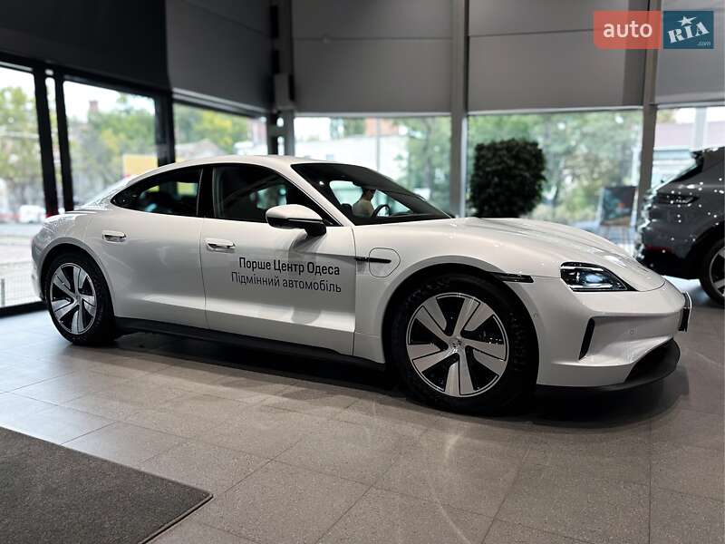 Седан Porsche Taycan 2024 в Одессе