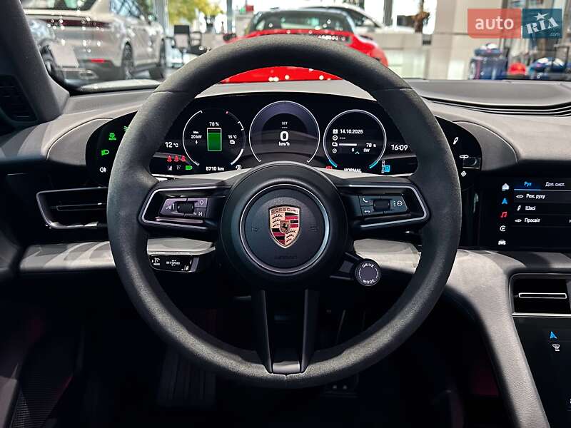 Седан Porsche Taycan 2024 в Одессе