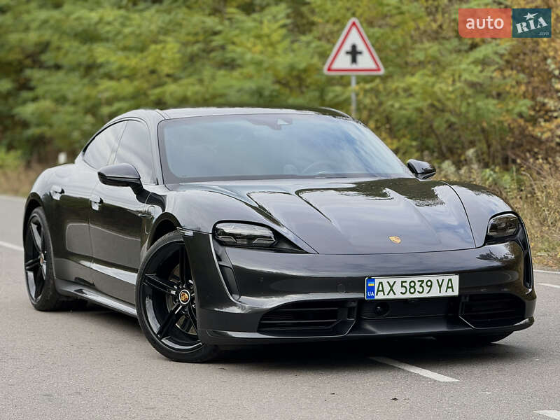 Porsche Taycan 2020