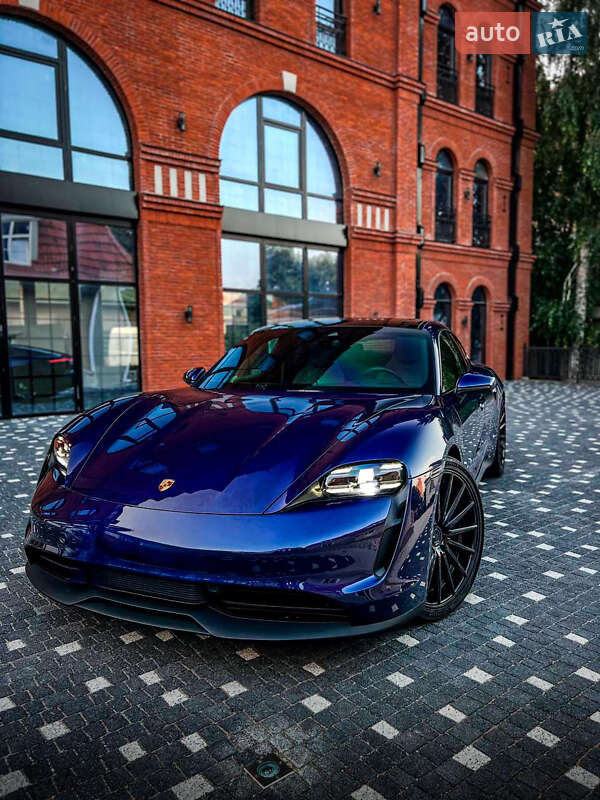 Седан Porsche Taycan 2021 в Одесі