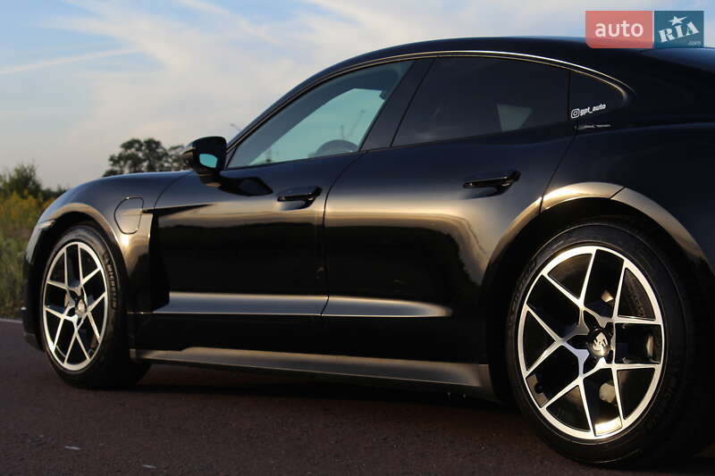 Седан Porsche Taycan 2024 в Києві фото 13 Седан Porsche Taycan 2024 в Києві