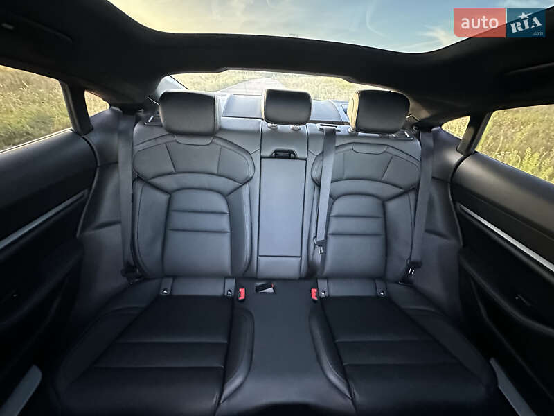 Седан Porsche Taycan 2024 в Києві фото 30 Седан Porsche Taycan 2024 в Києві