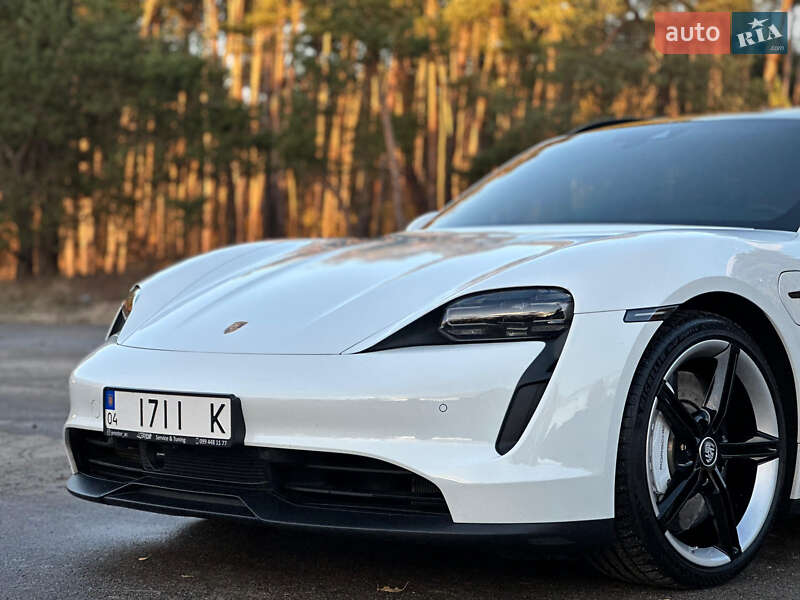 Седан Porsche Taycan 2023 в Киеве фото 15 Седан Porsche Taycan 2023 в Киеве