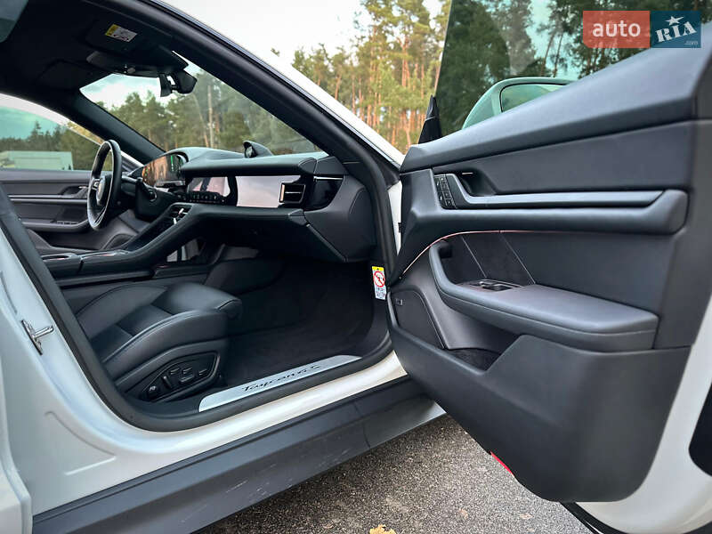 Седан Porsche Taycan 2023 в Киеве фото 62 Седан Porsche Taycan 2023 в Киеве