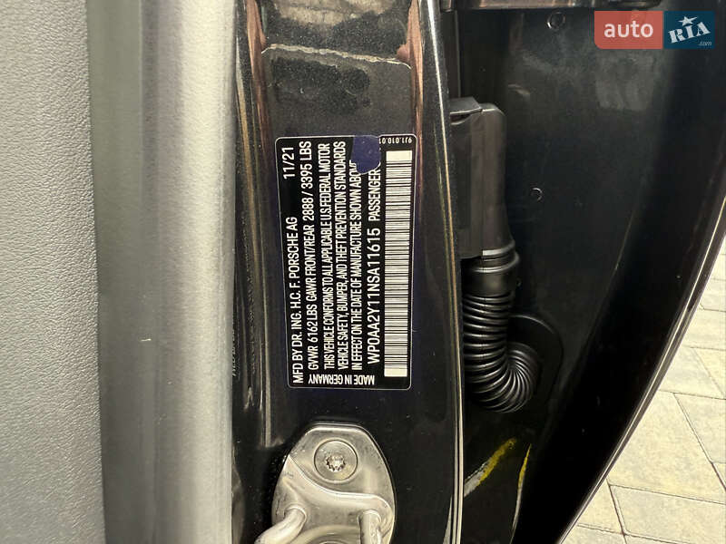 Седан Porsche Taycan 2022 в Луцке