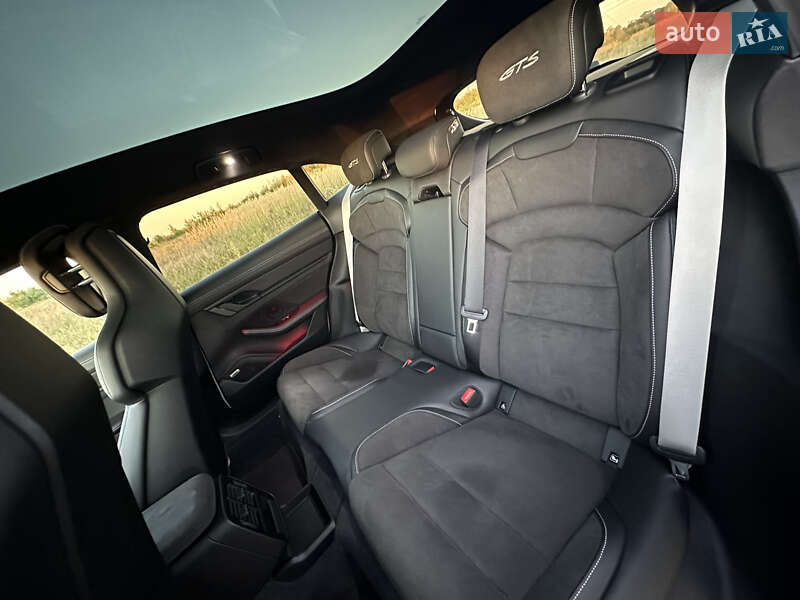 Седан Porsche Taycan 2022 в Києві фото 39 Седан Porsche Taycan 2022 в Києві