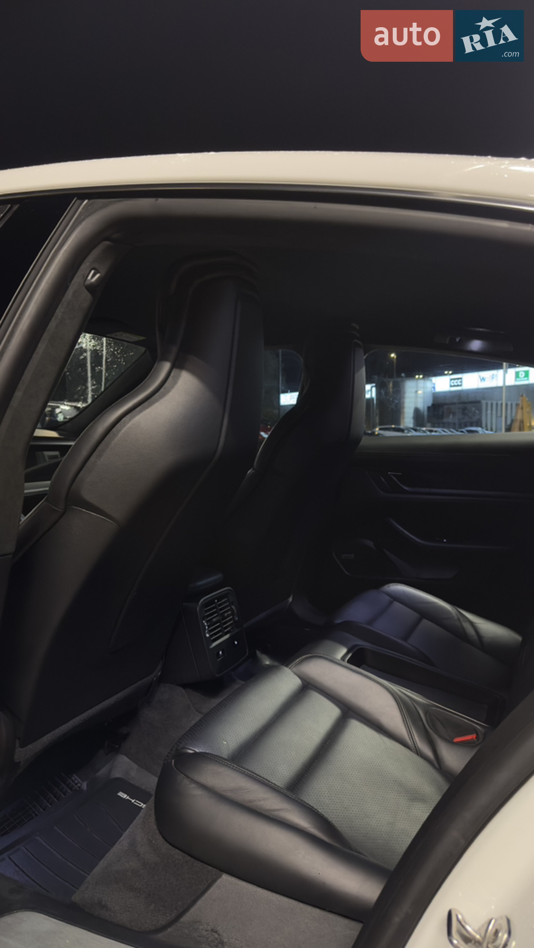 2020 Porsche Taycan - мініатюра 10