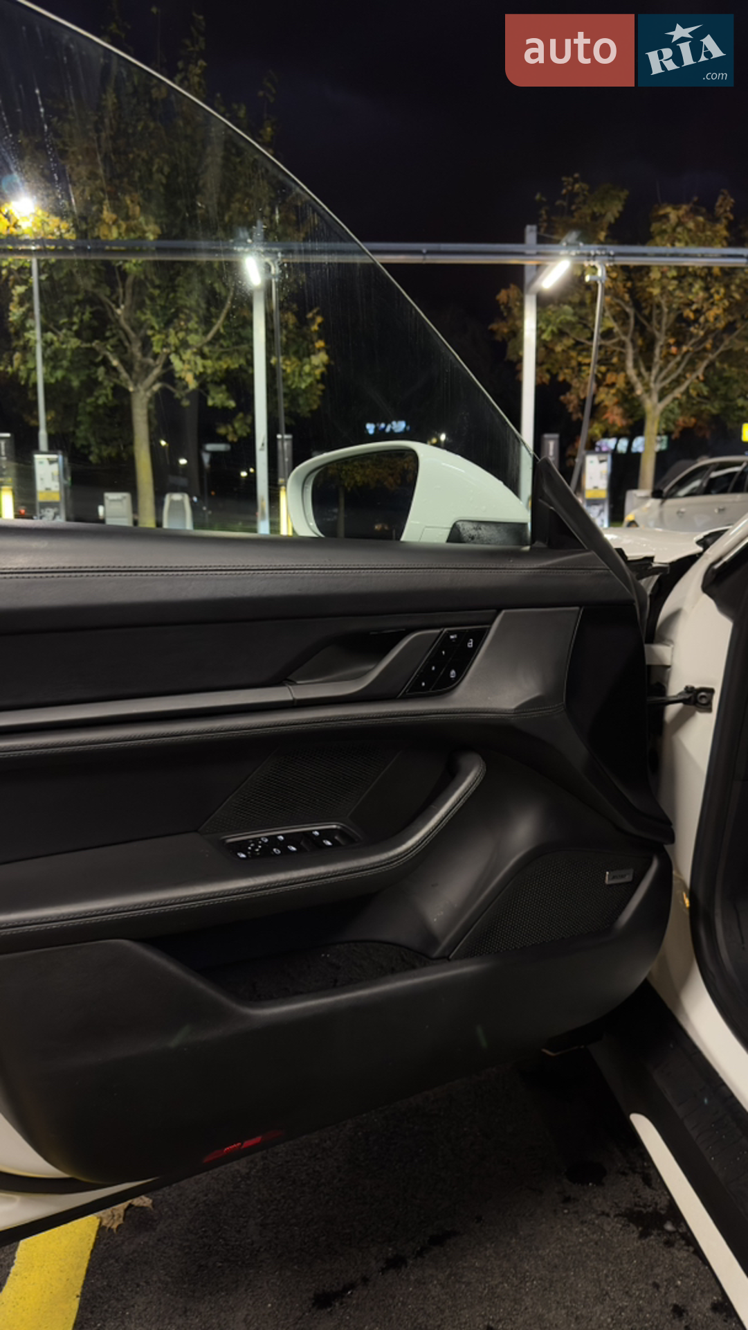 2020 Porsche Taycan - мініатюра 11