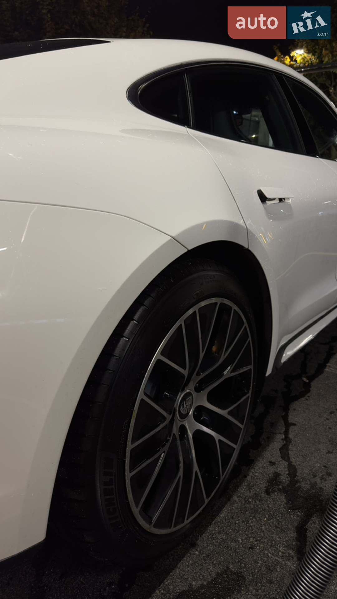 2020 Porsche Taycan - мініатюра 12