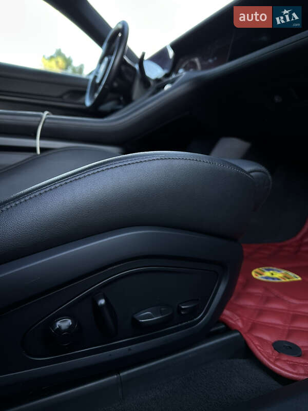 Седан Porsche Taycan 2021 в Тернополе фото 27 Седан Porsche Taycan 2021 в Тернополе