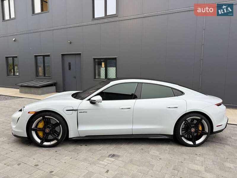 Седан Porsche Taycan 2020 в Луцке