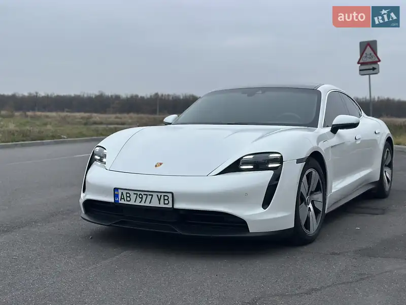 Porsche Taycan 2020
