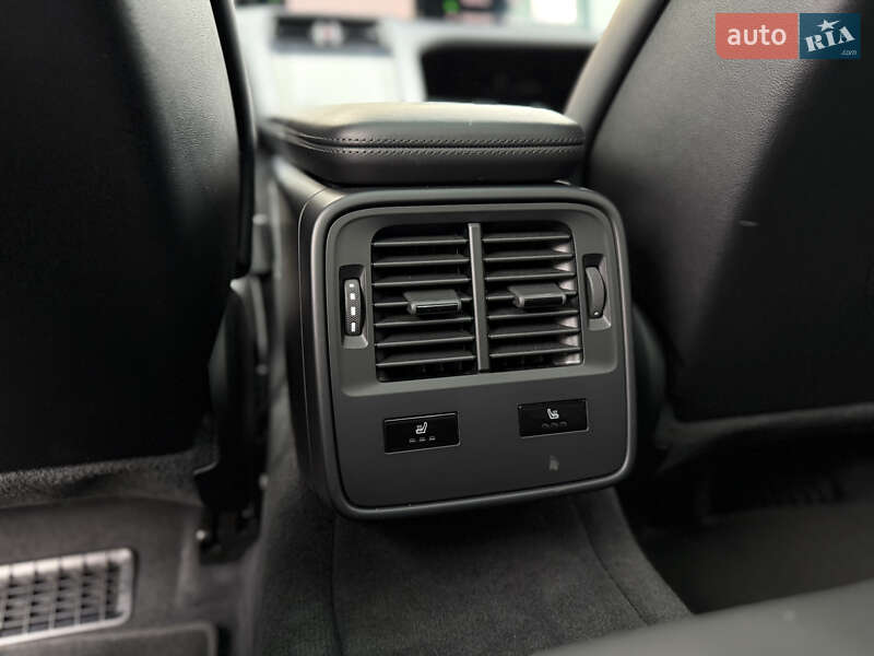 Седан Porsche Taycan 2021 в Львові фото 80 Седан Porsche Taycan 2021 в Львові