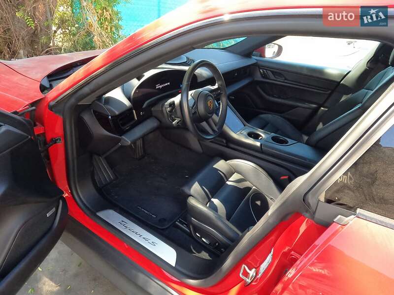 Седан Porsche Taycan 2020 в Киеве фото 18 Седан Porsche Taycan 2020 в Киеве