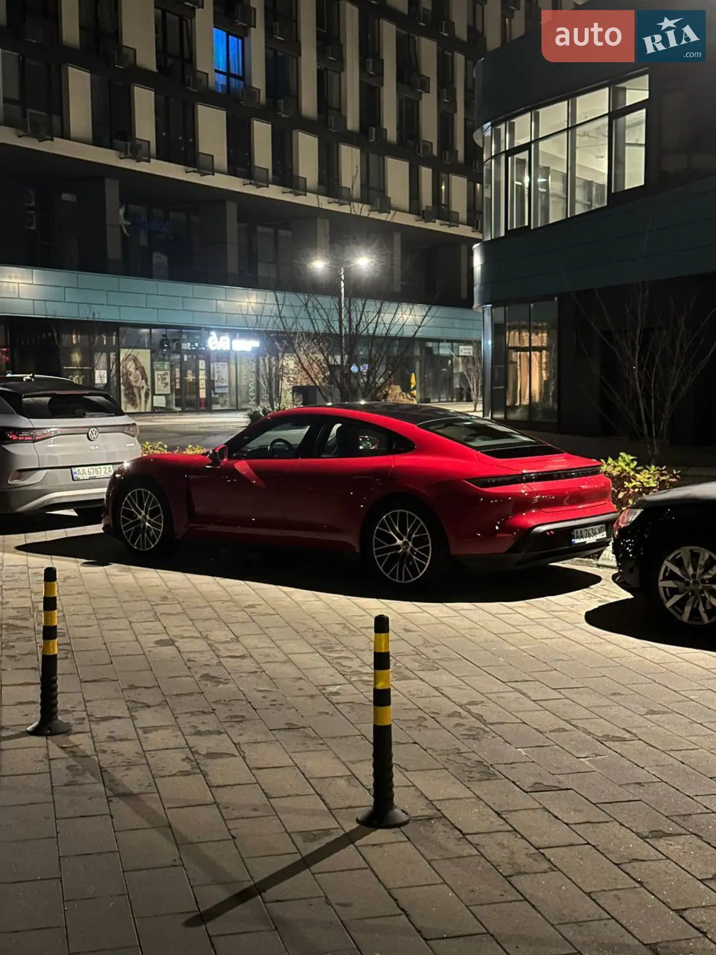 2020 Porsche Taycan - мініатюра 16