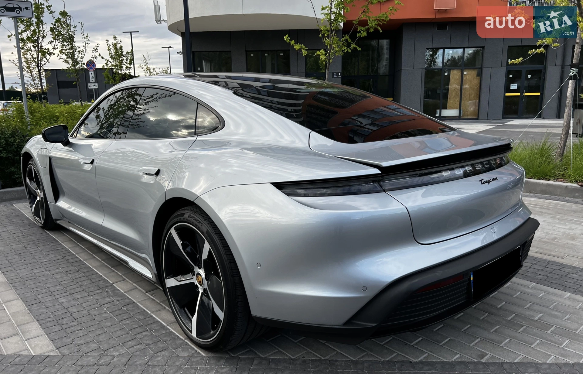 2022 Porsche Taycan - мініатюра 9