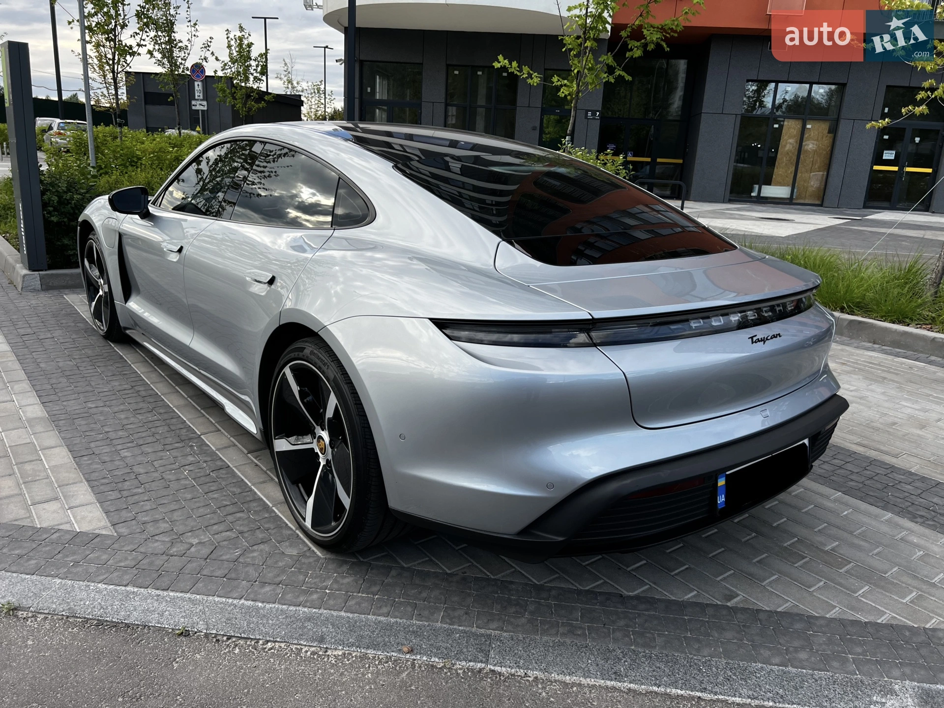 2022 Porsche Taycan - мініатюра 8
