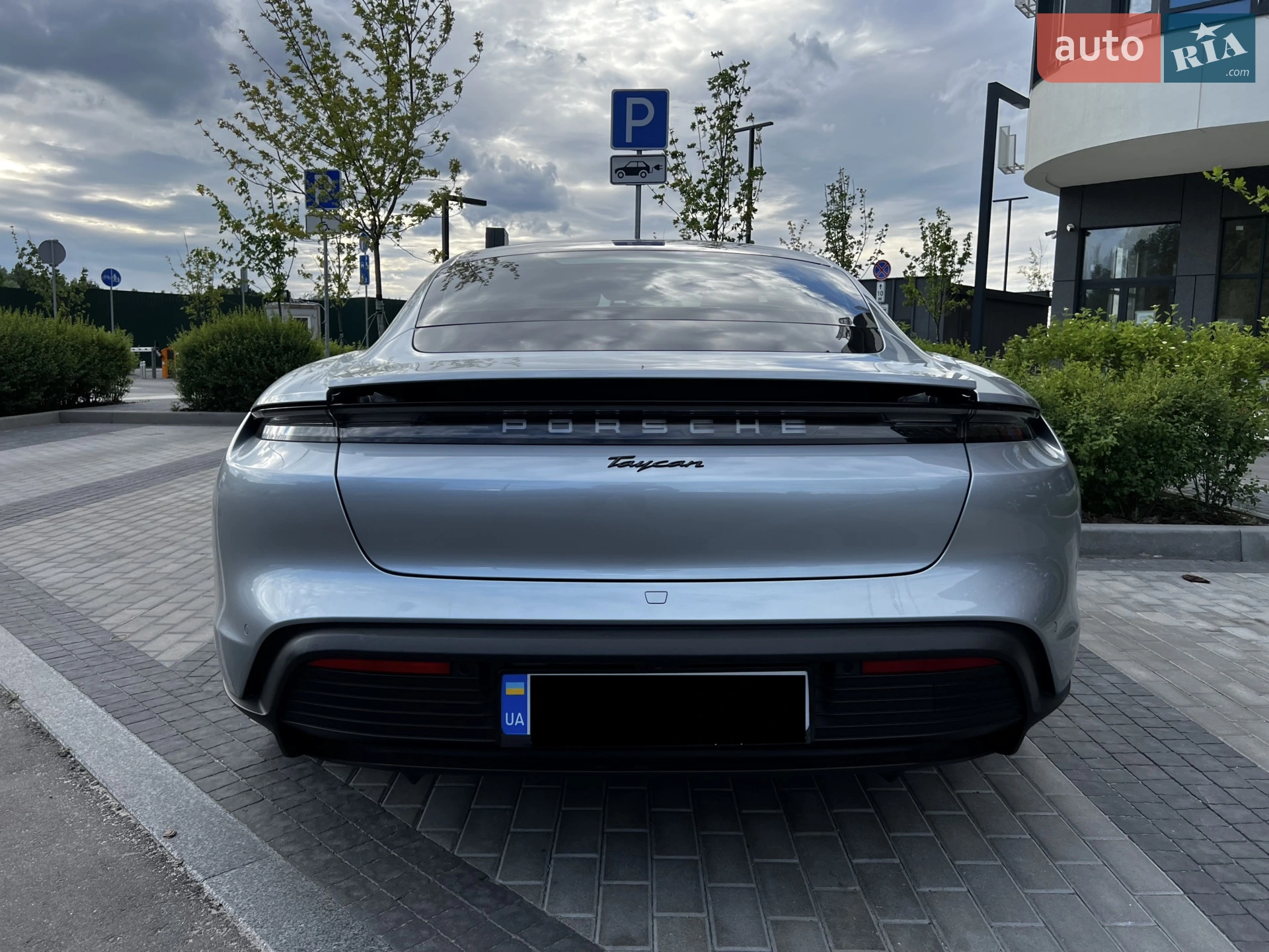 2022 Porsche Taycan - мініатюра 11