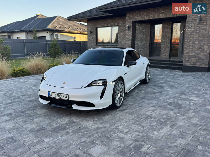 Седан Porsche Taycan 2020 в Луцьку