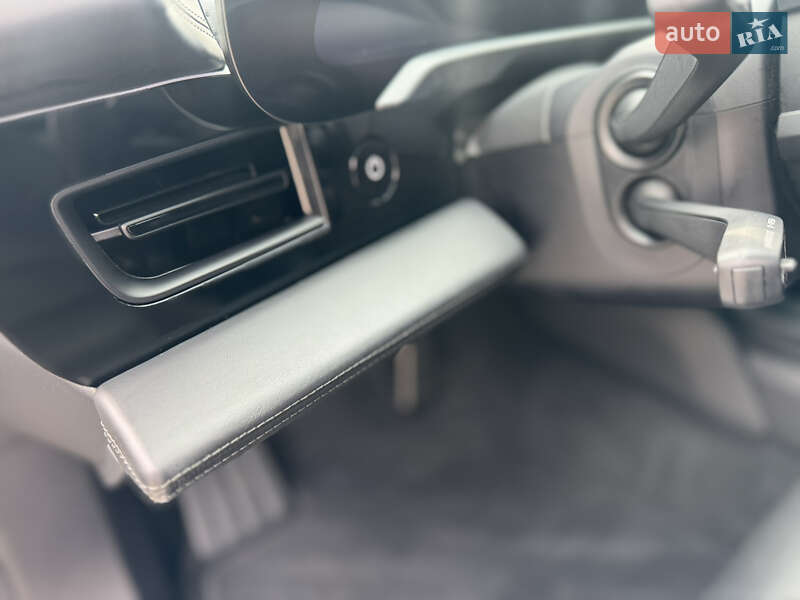 Седан Porsche Taycan 2020 в Луцьку