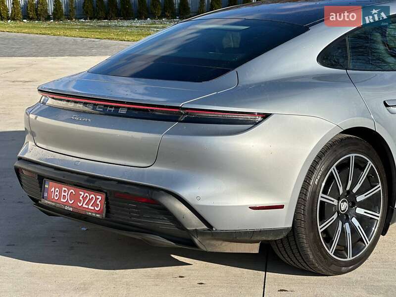 Седан Porsche Taycan 2021 в Луцке