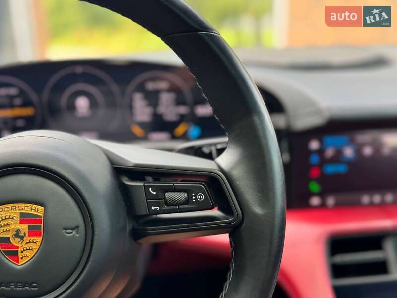 Седан Porsche Taycan 2021 в Луцке