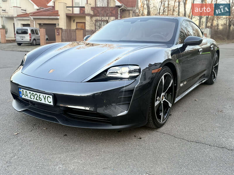 Седан Porsche Taycan 2022 в Киеве