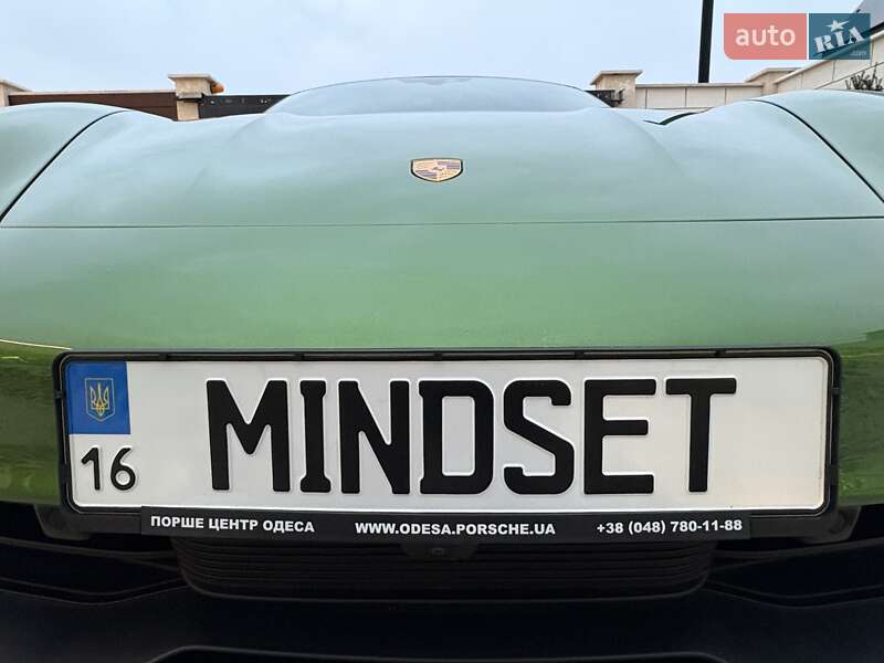 Седан Porsche Taycan 2020 в Одесі