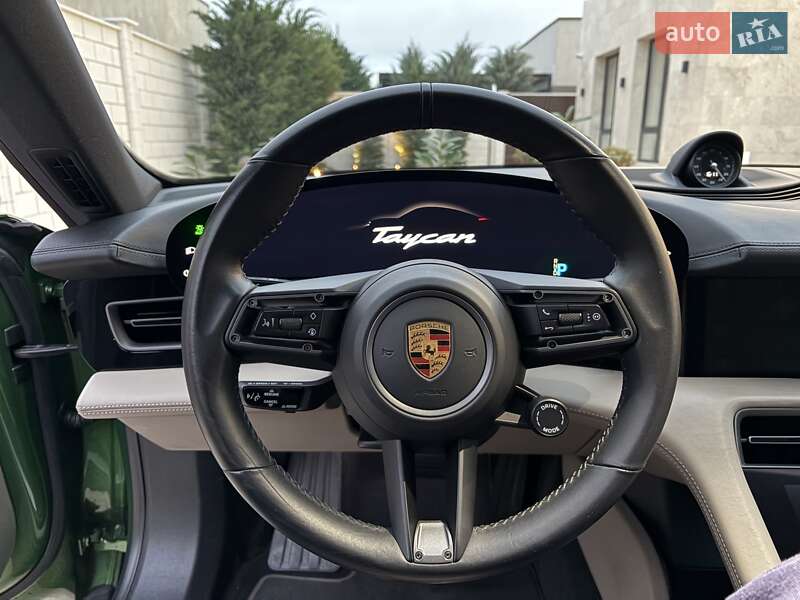 Седан Porsche Taycan 2020 в Одесі