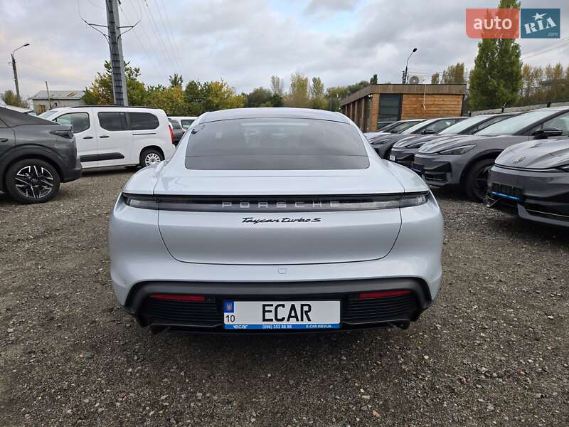 Седан Porsche Taycan 2021 в Киеве фото 17 Седан Porsche Taycan 2021 в Киеве