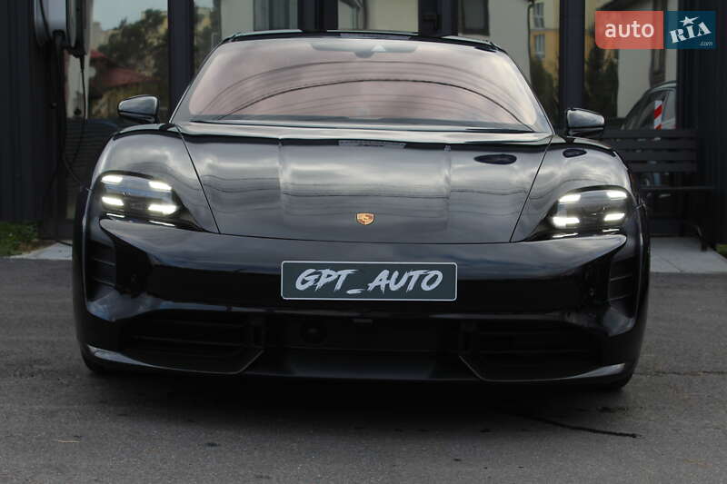 Седан Porsche Taycan 2021 в Киеве