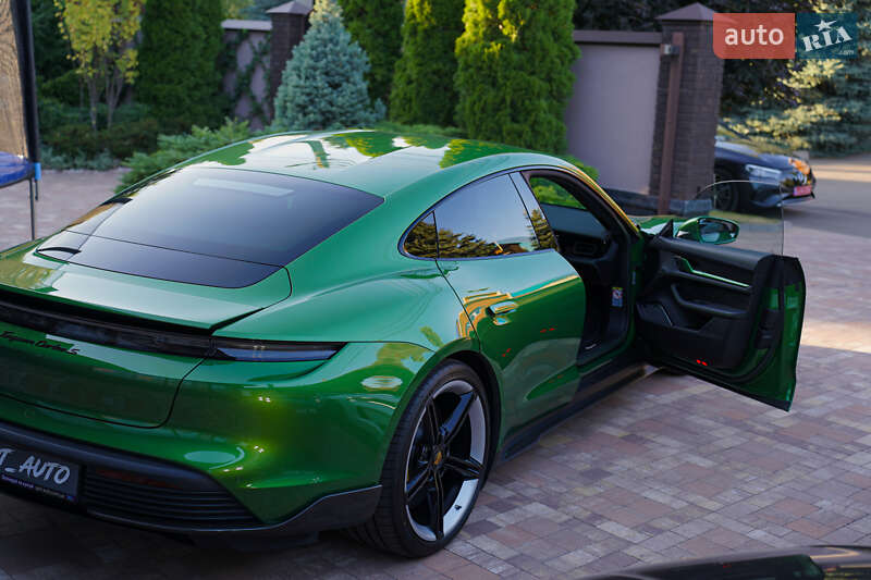 Седан Porsche Taycan 2022 в Киеве фото 10 Седан Porsche Taycan 2022 в Киеве