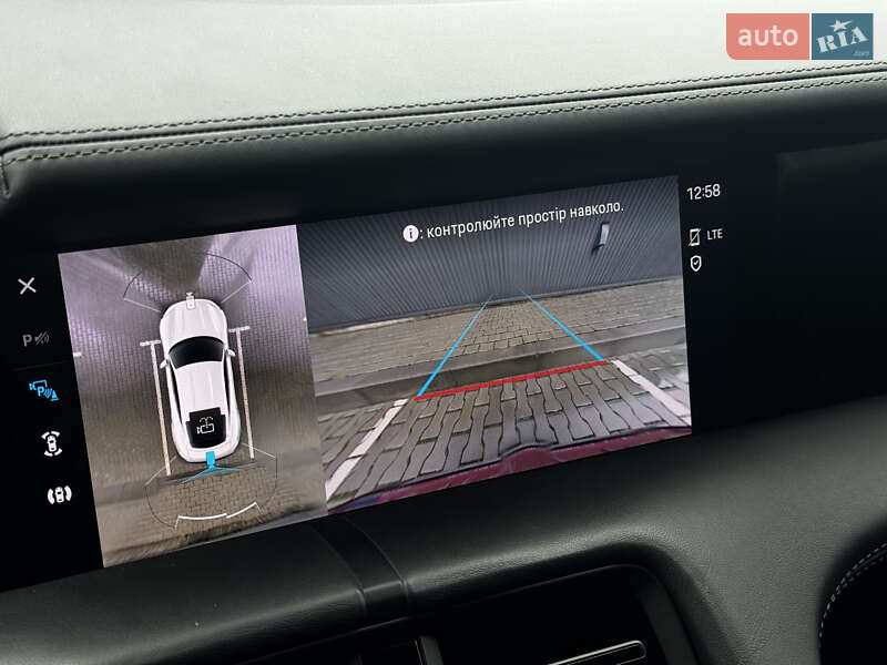 Седан Porsche Taycan 2021 в Киеве