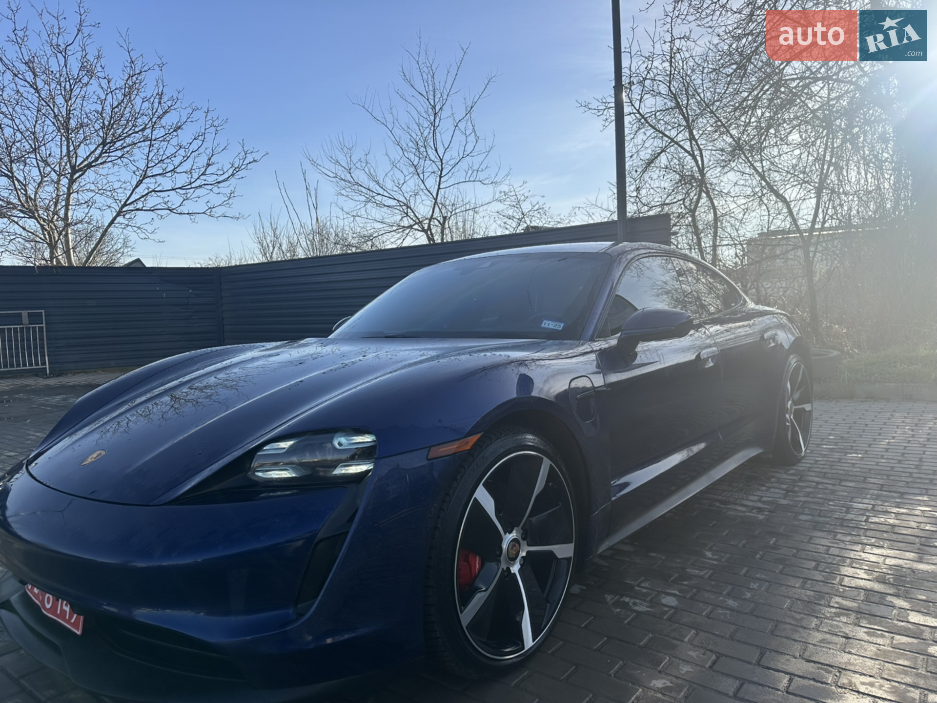 2020 Porsche Taycan - мініатюра 2